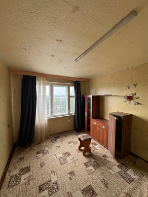 Купить --комнатную квартиру