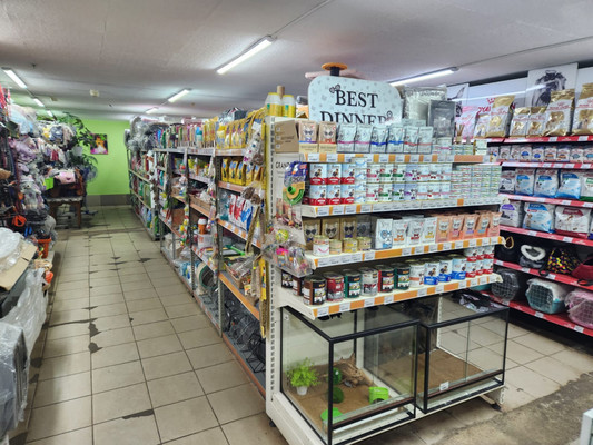 Снять  торговое помещение