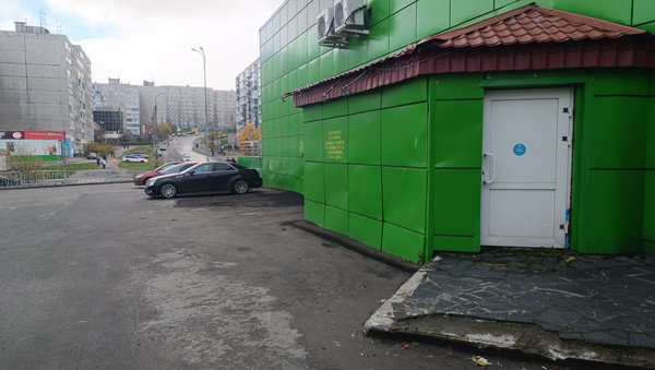 Снять  помещение свободного назначения